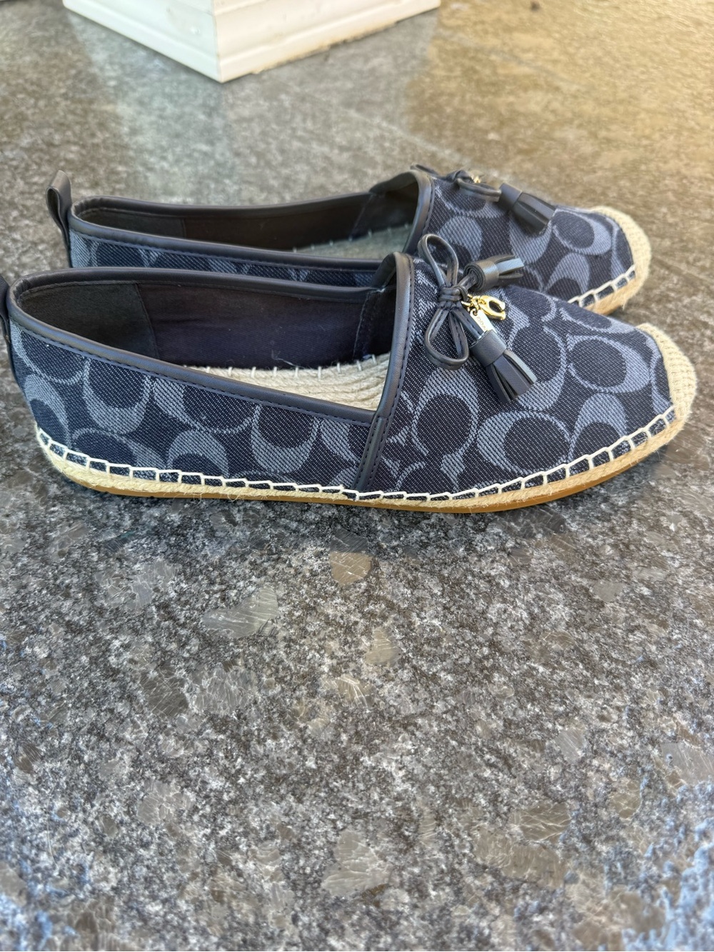 Coach Navy Signature Canvas Espadrille Flats with Gold Charm sz 8B - Picture 3 of 7